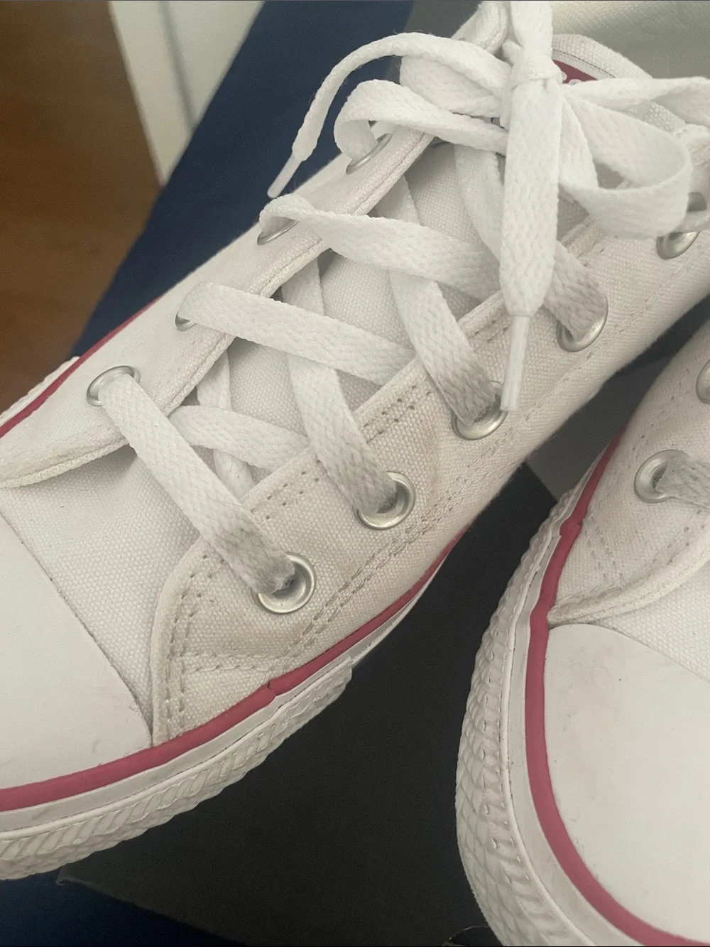Converse Kids White Low-Top Sneakers with Red Stripe